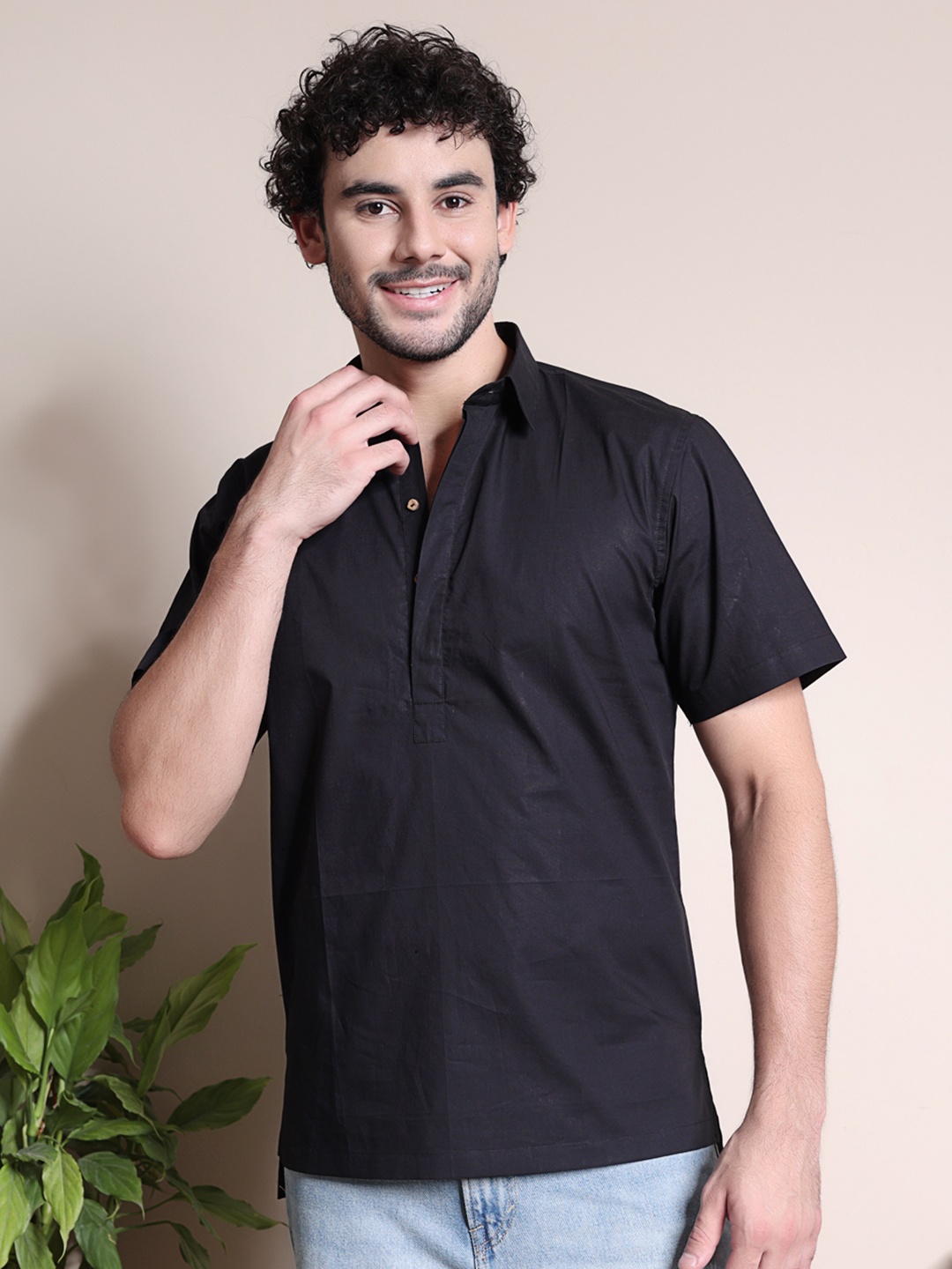 

MIDAV Men Spread Collar Classic Opaque Casual Shirt, Black