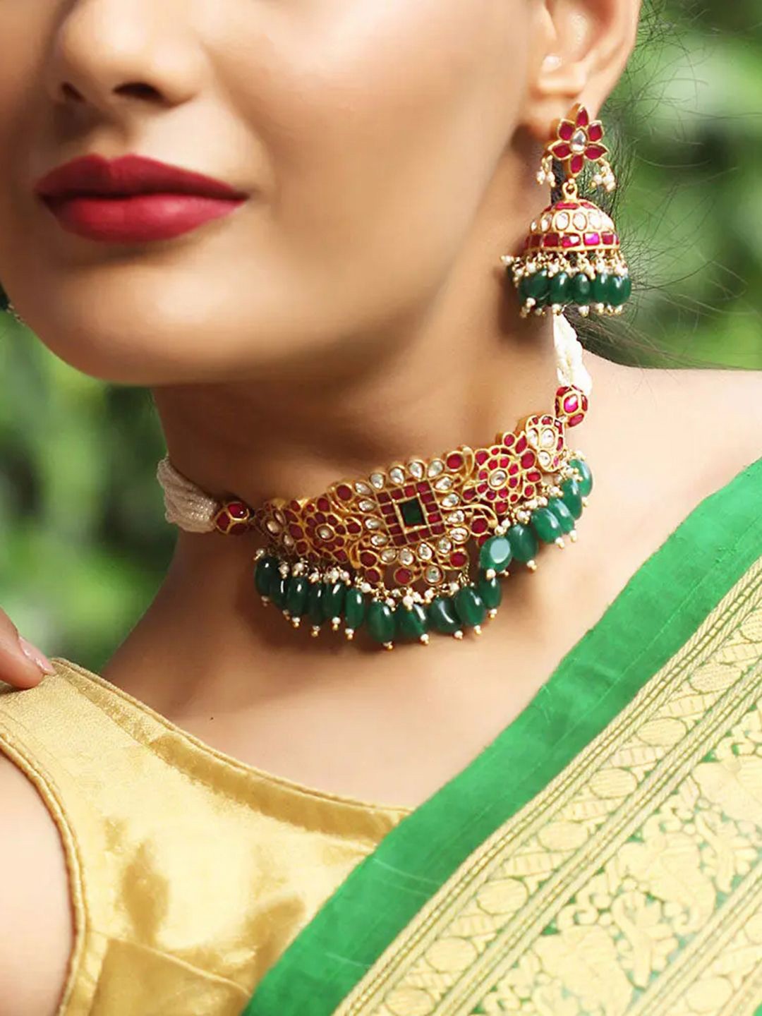 

Unniyarcha Artificial Stones and Beads 92.5 Silver Gold Plated Choker Necklace