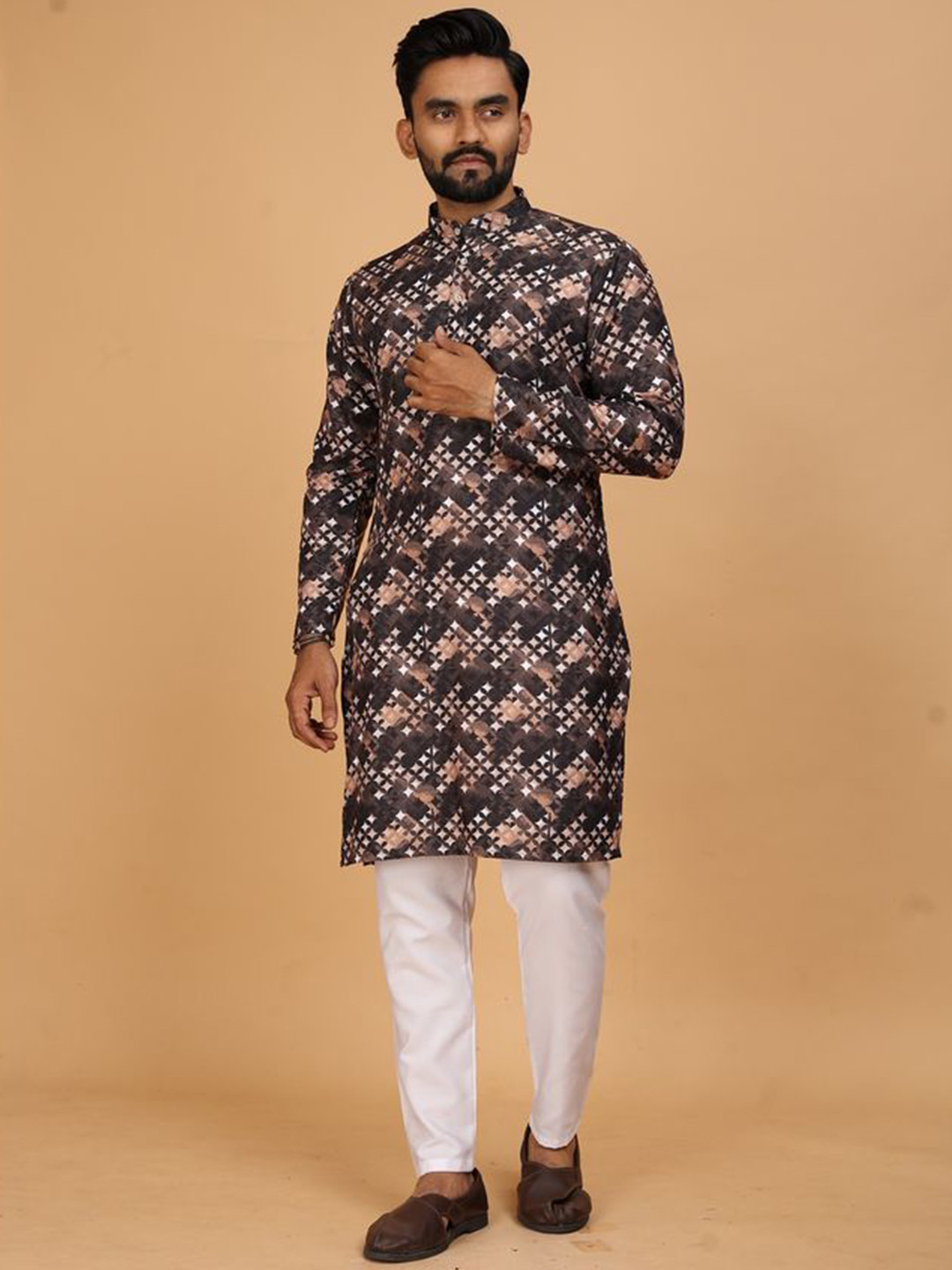 

Fashion FRICKS Men Ethnic Motifs Printed Regular Kurta with Pyjamas, Brown