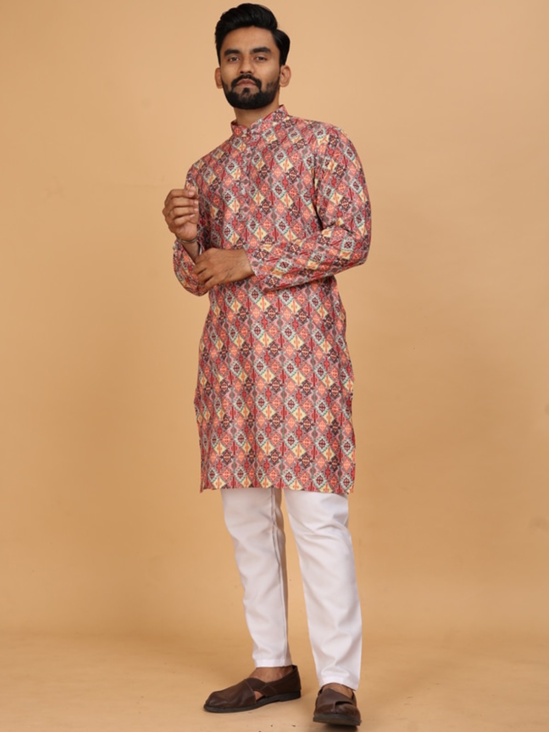 

Fashion FRICKS Men Ethnic Motifs Printed Regular Kurta with Pyjamas, Red