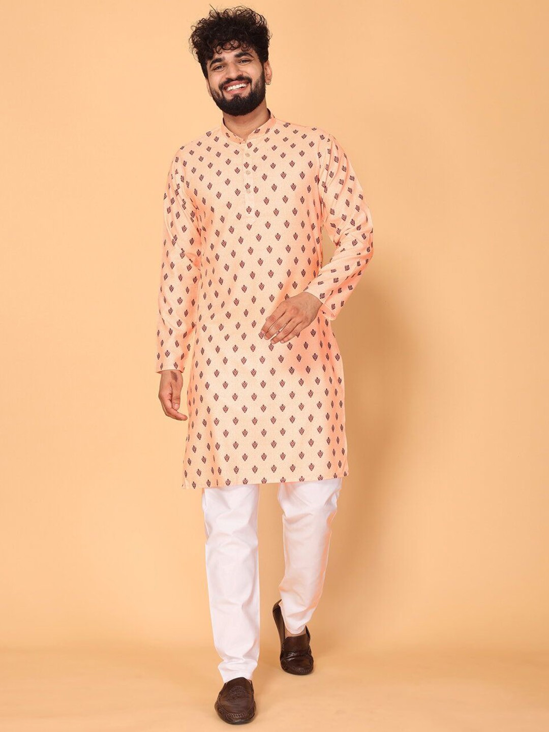 

Fashion FRICKS Men Ethnic Motifs Printed Regular Kurta with Pyjamas, Peach