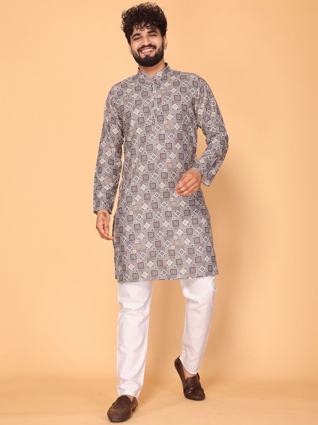 

Fashion FRICKS Men Ethnic Motifs Printed Regular Kurta with Pyjamas, Grey