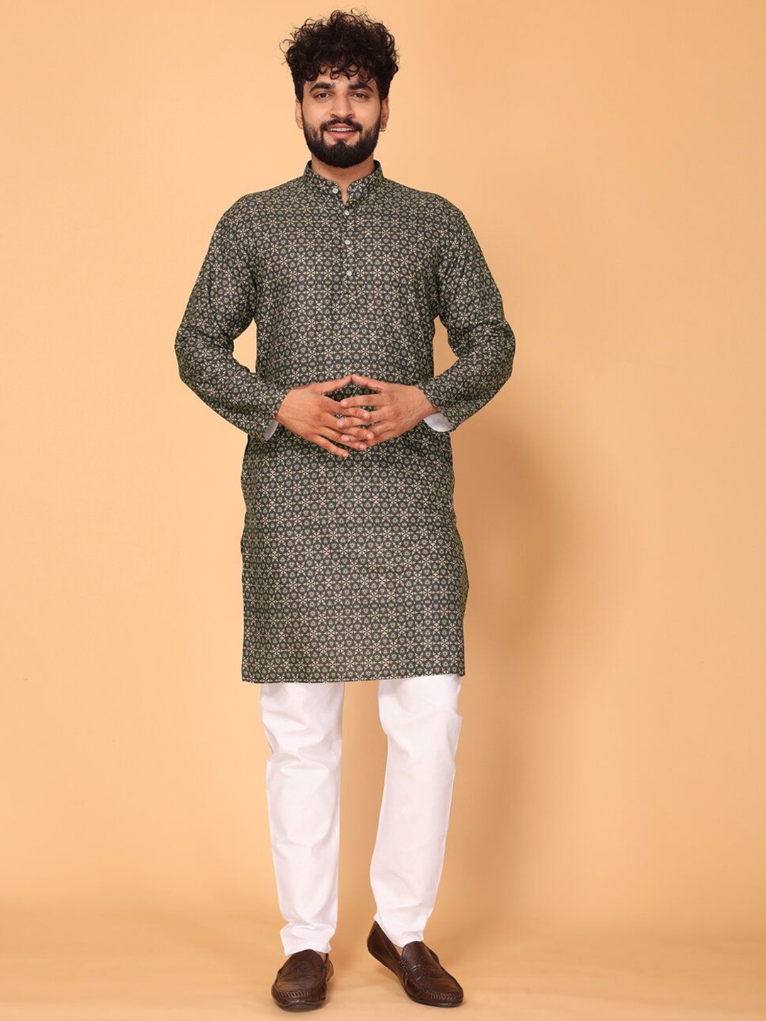 

Fashion FRICKS Men Ethnic Motifs Printed Regular Kurta with Pyjamas, Black