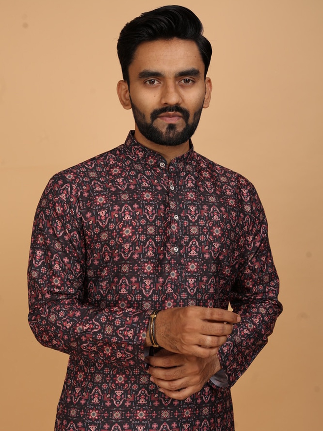 

Fashion FRICKS Men Ethnic Motifs Printed Regular Kurta with Pyjamas, Brown