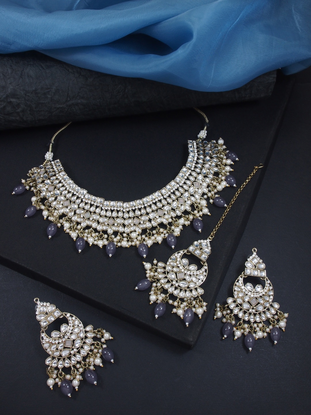 

I Jewels Gold-Plated Kundan Pearl Studded Choker Necklace Set With Maang Tika