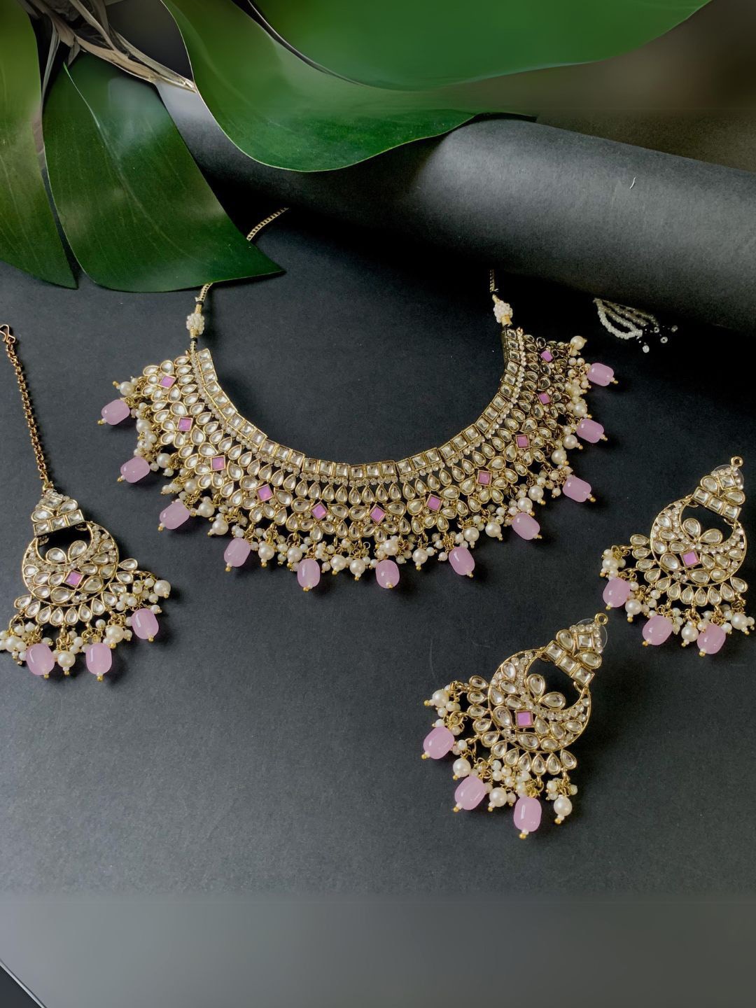

I Jewels Gold-Plated Kundan & Pearl Beaded Jewellery Set