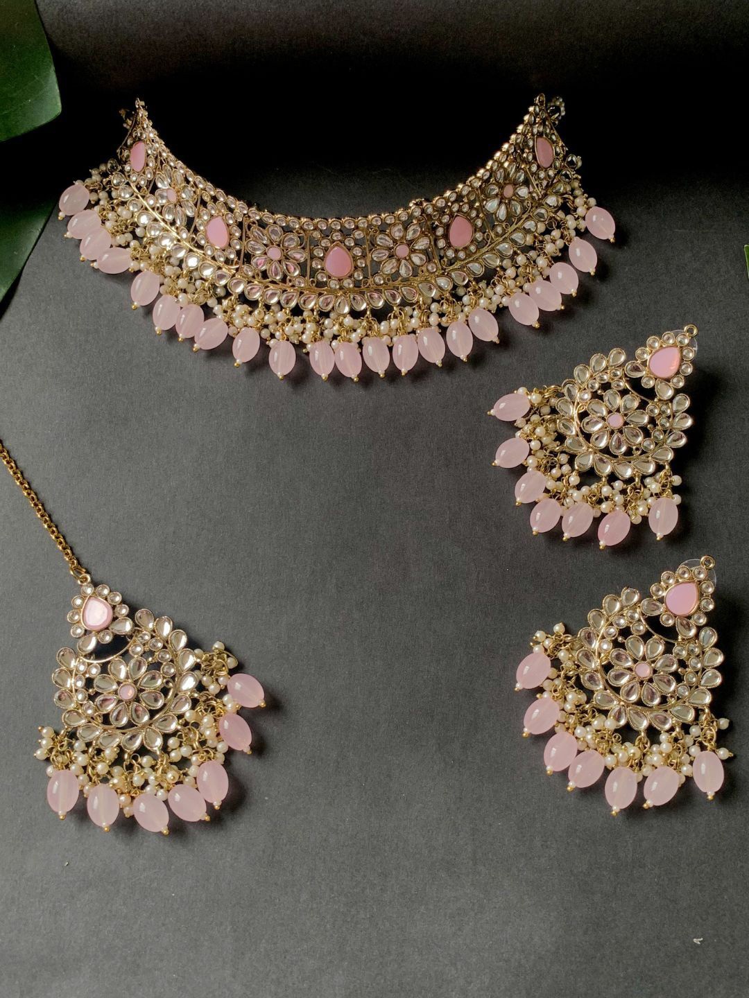 

I Jewels Gold-Plated Kundan & Pearl Beaded Jewellery Set