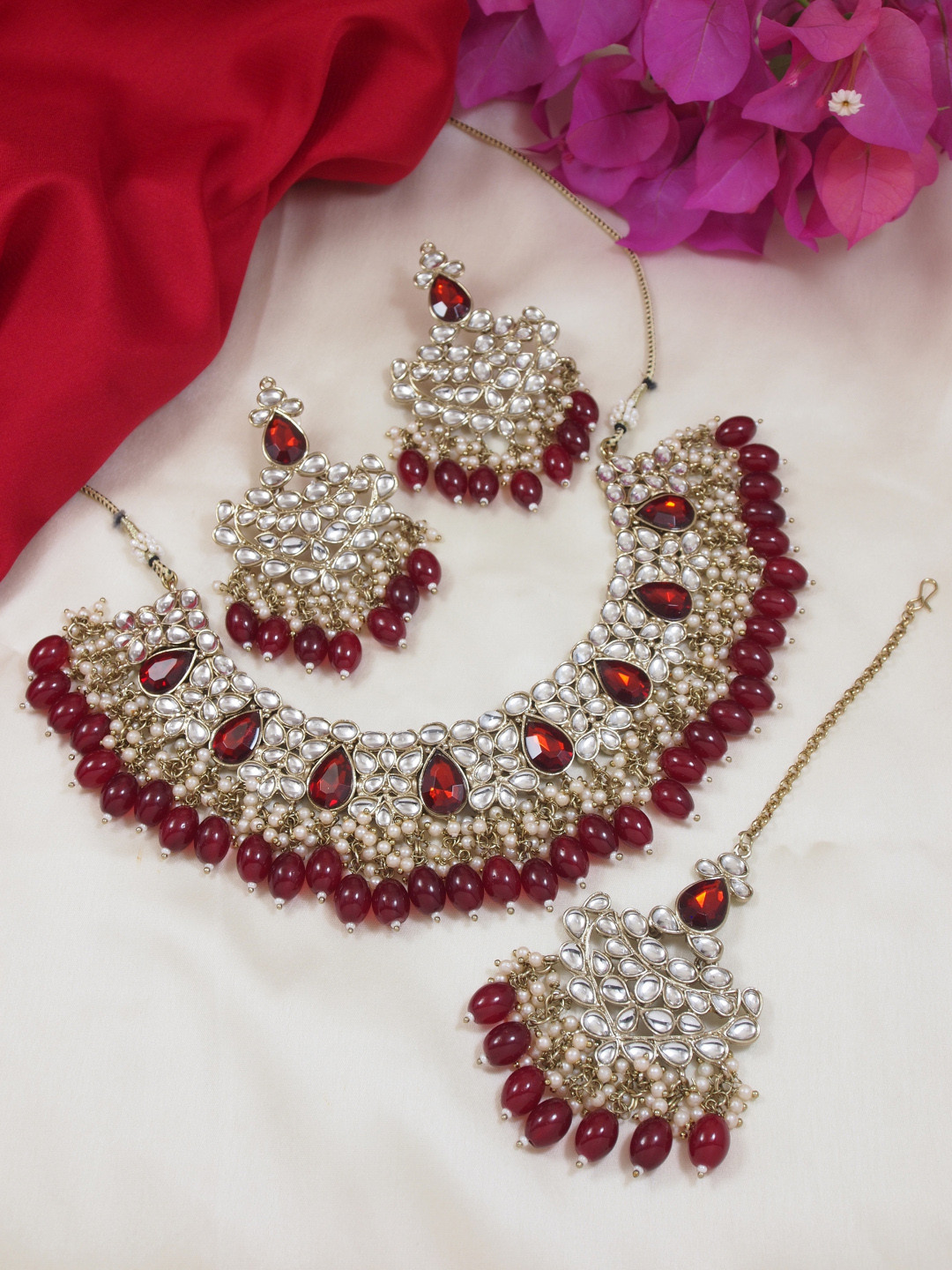 

I Jewels Gold-Plated Kundan Pearl Studded Choker Necklace Set With Maang Tika