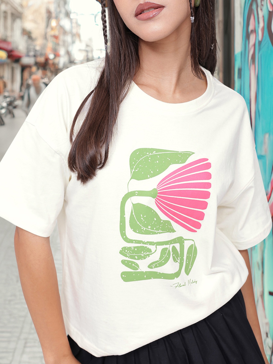 

DressBerry Artistic Expression Of Floral Printed Round Neck T-Shirt, Off white