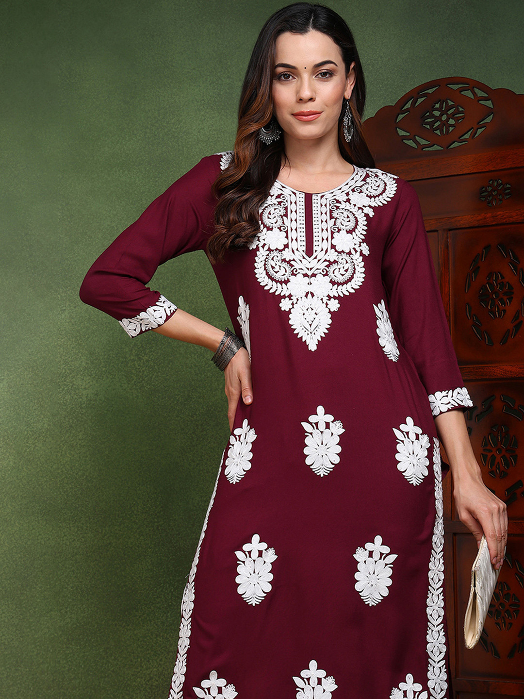 

KALINI Floral Embroidered Thread Work Straight Kurta, Burgundy