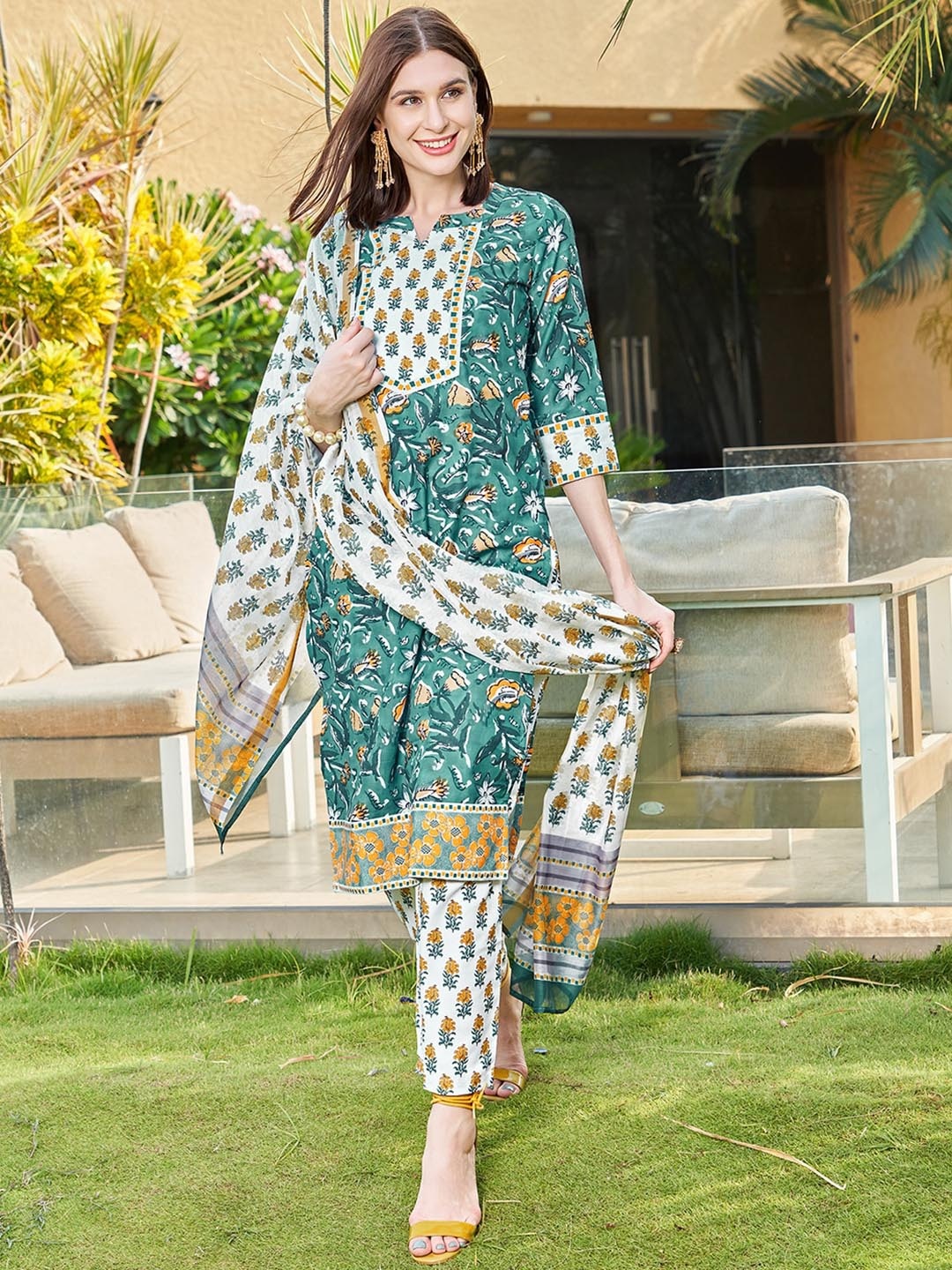 

KALINI Women Floral Printed Regular Kurta with Trousers & With Dupatta, Green