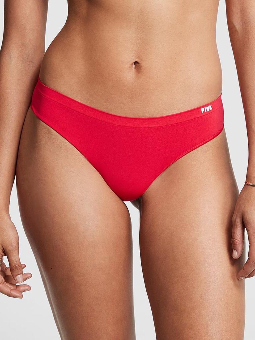 

Victoria's Secret Low-Rise Thong Briefs 111636033ET8, Red