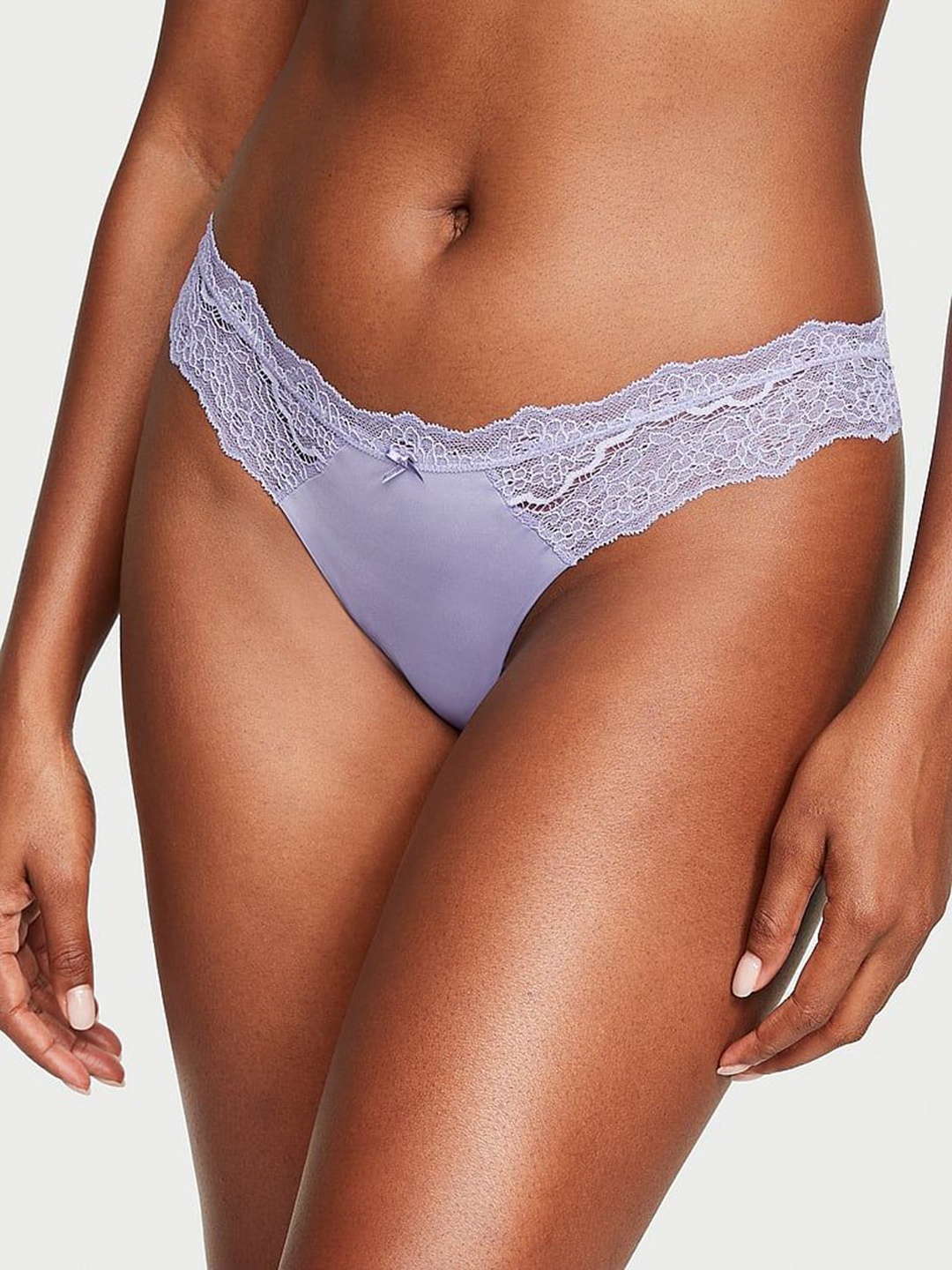 

Victoria's Secret Low-Rise Thong Briefs 1121940505P0, Purple