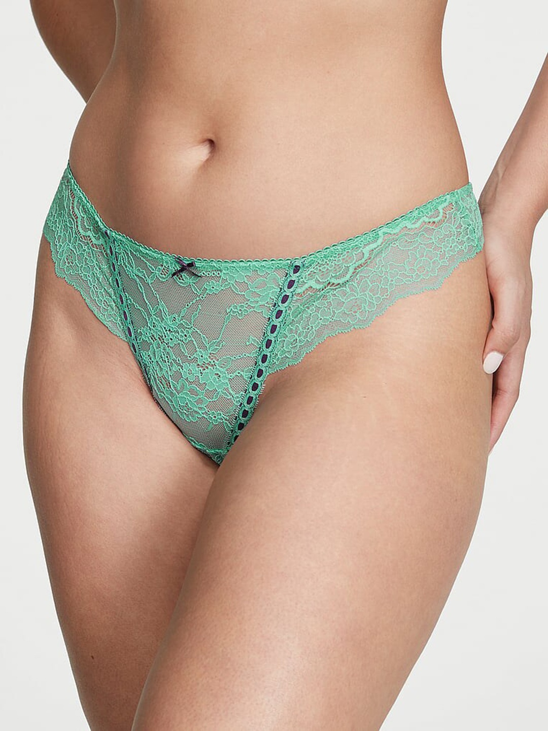 

Victoria's Secret Laced Thongs Briefs 1122193449K0, Green