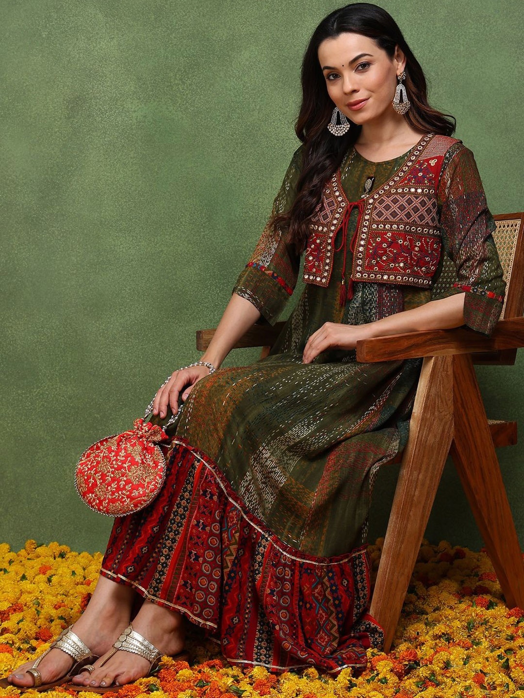 

KALINI Abstract Printed Round Neck Anarkali Kurta With Overcoat, Olive