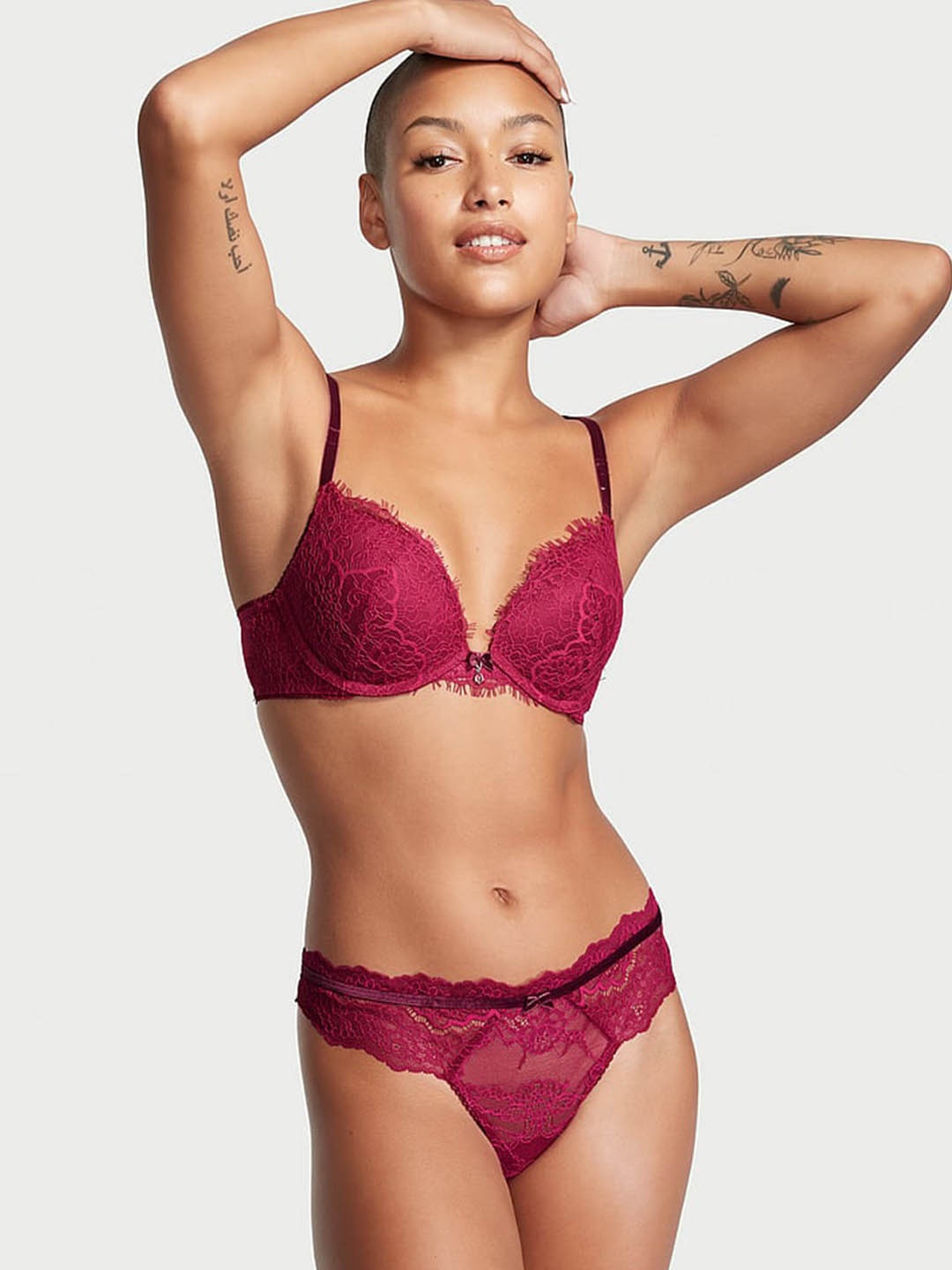 

Victoria's Secret Laced Thong Briefs 1121083497O1, Purple