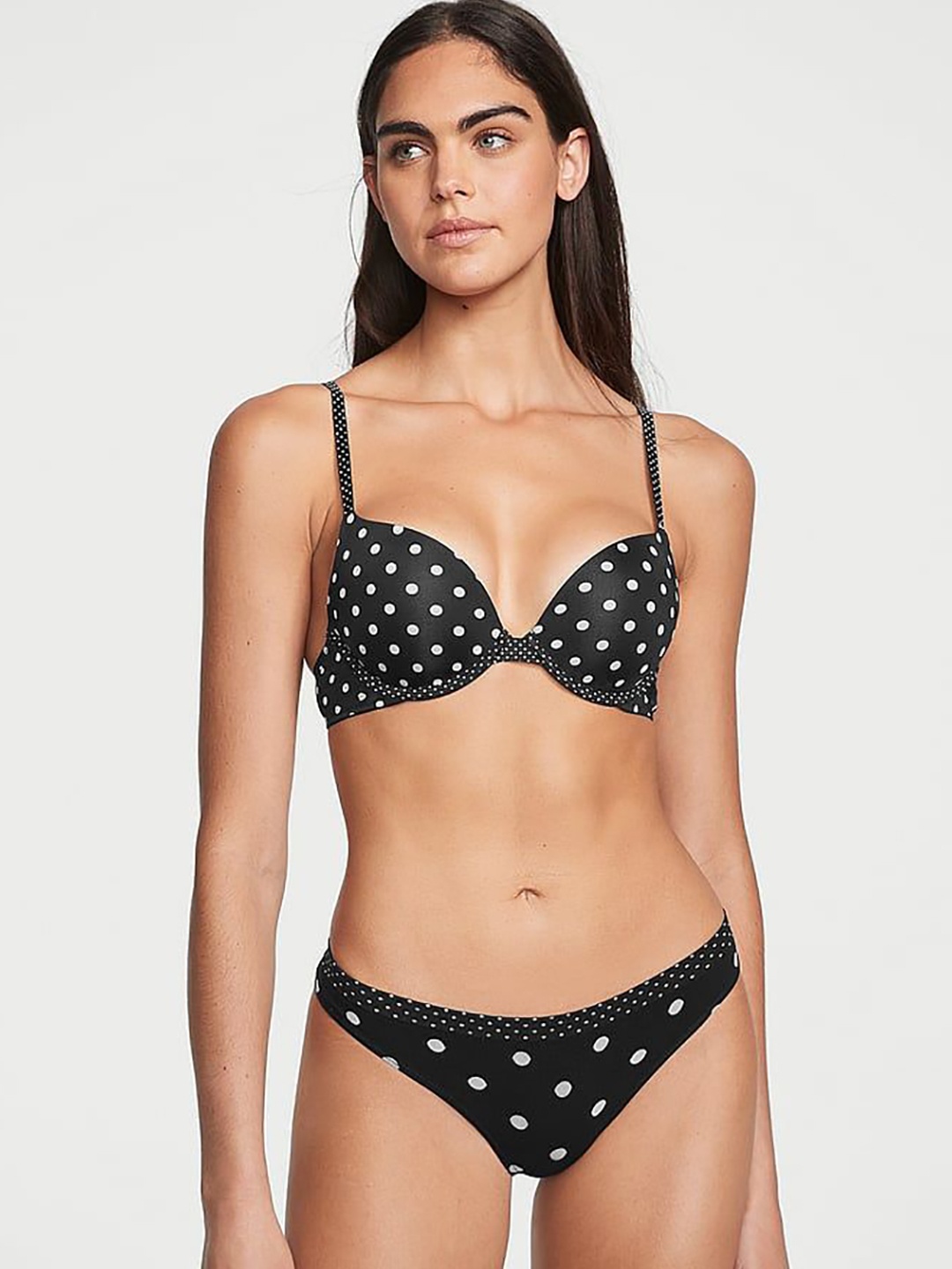 

Victoria's Secret Seamless Seamless Thong Panty 112159675QN0, Black