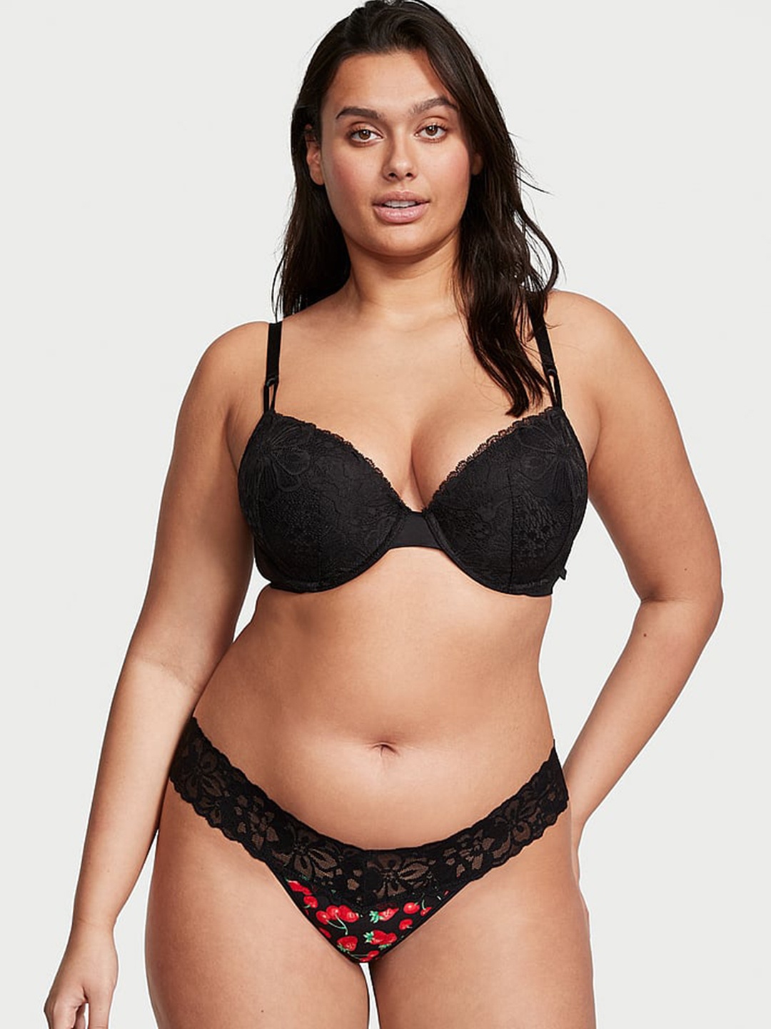 

Victoria's Secret Low-Rise Thong Briefs 111506115SFY, Black