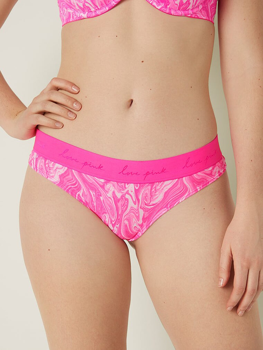 

Victoria's Secret Pink Logo Thong Panty 112185245X18
