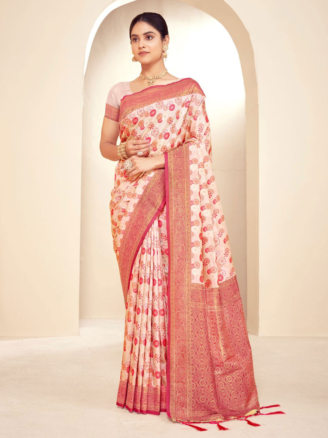 

Panzora Woven Design Zari Banarasi Saree, Pink