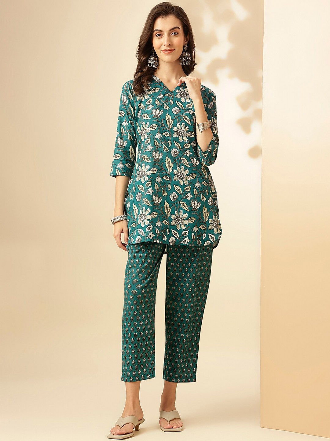 

KALINI Floral Printed V-Neck Three-Quarter Sleeves Printed Tunic & Trousers, Teal