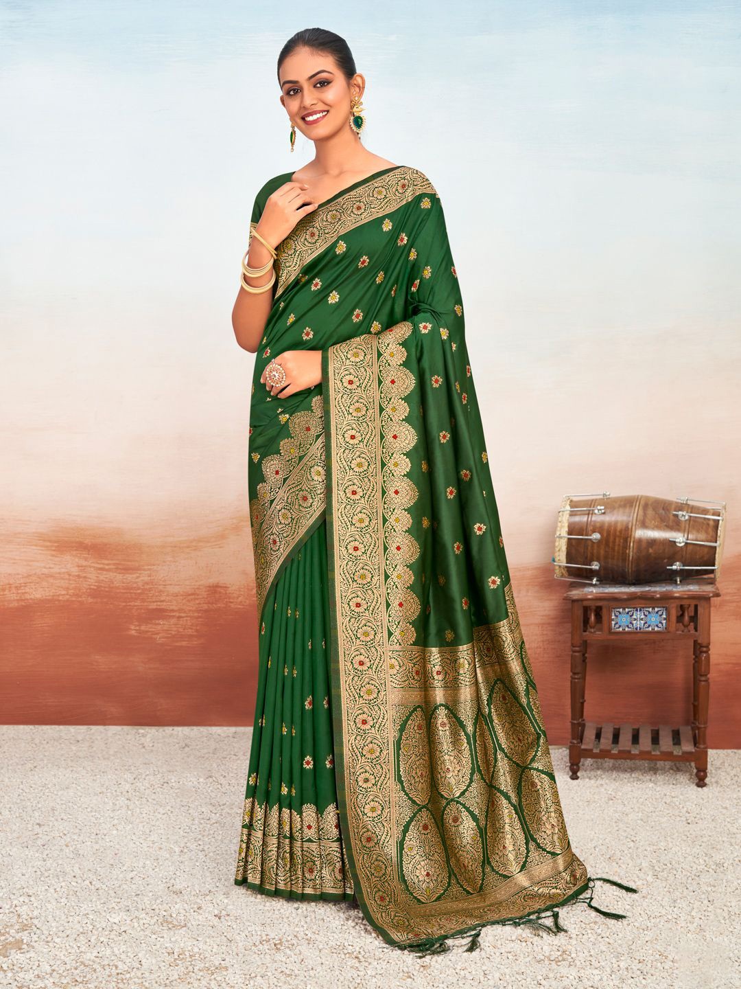 

Panzora Ethnic Motifs Woven Design Zari Banarasi Saree, Green