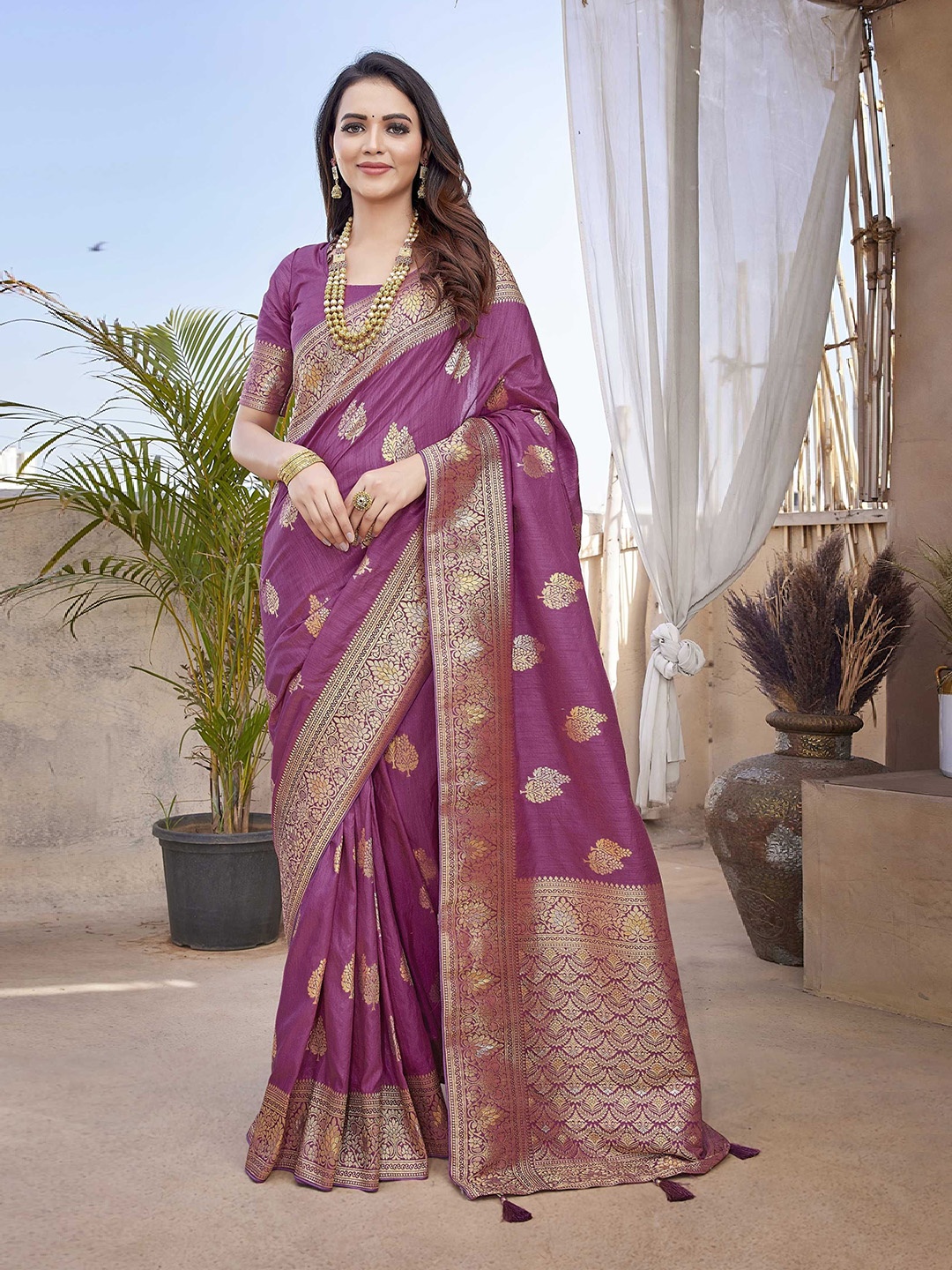 

Panzora Woven Design Zari Banarasi Saree, Purple