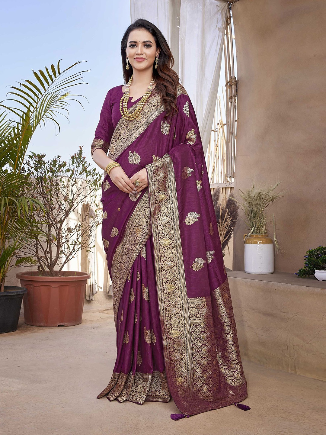 

Panzora Woven Design Zari Banarasi Saree, Purple