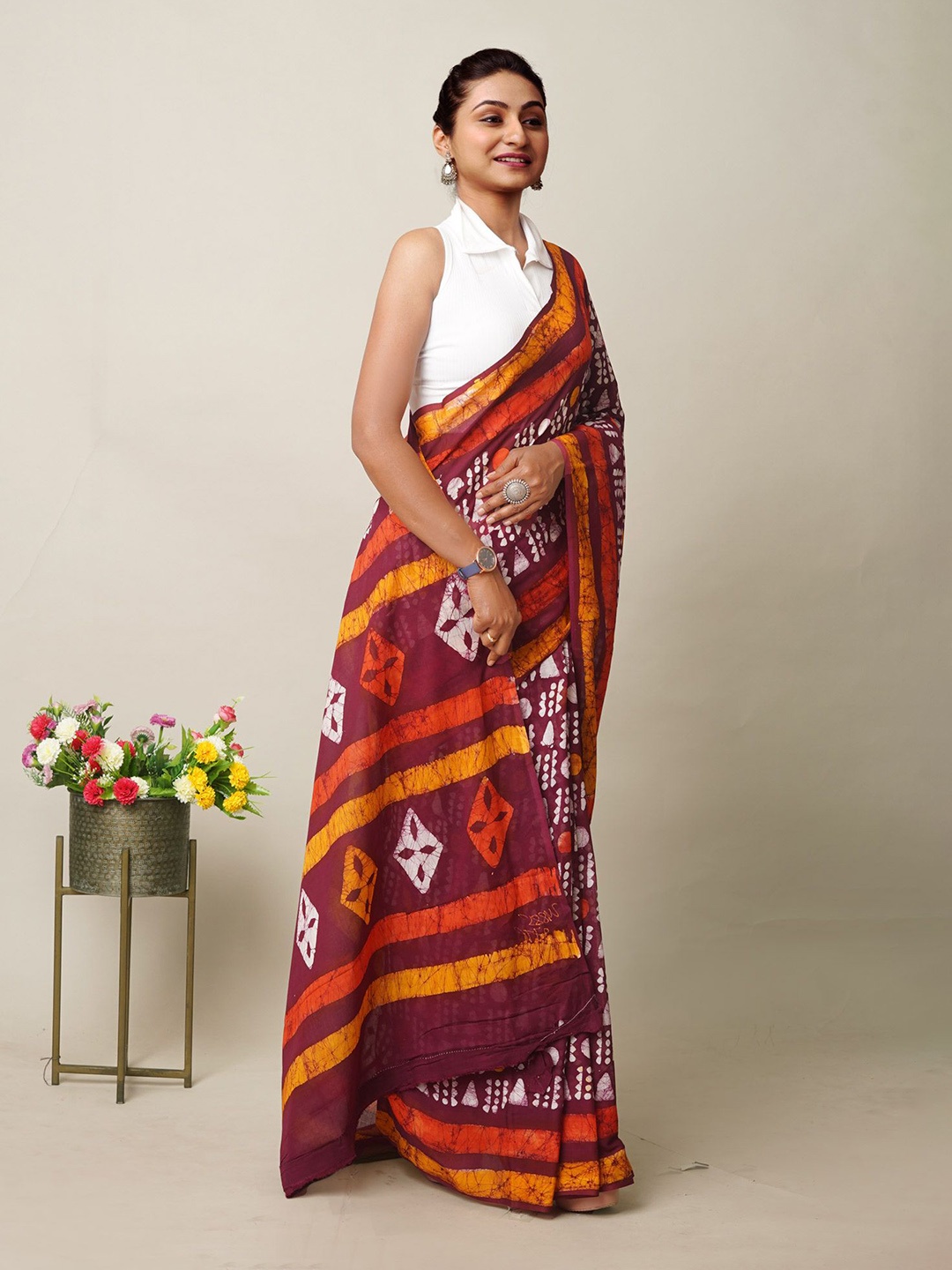 

Unnati Silks Batik Pure Cotton Handloom Chanderi Saree, Maroon