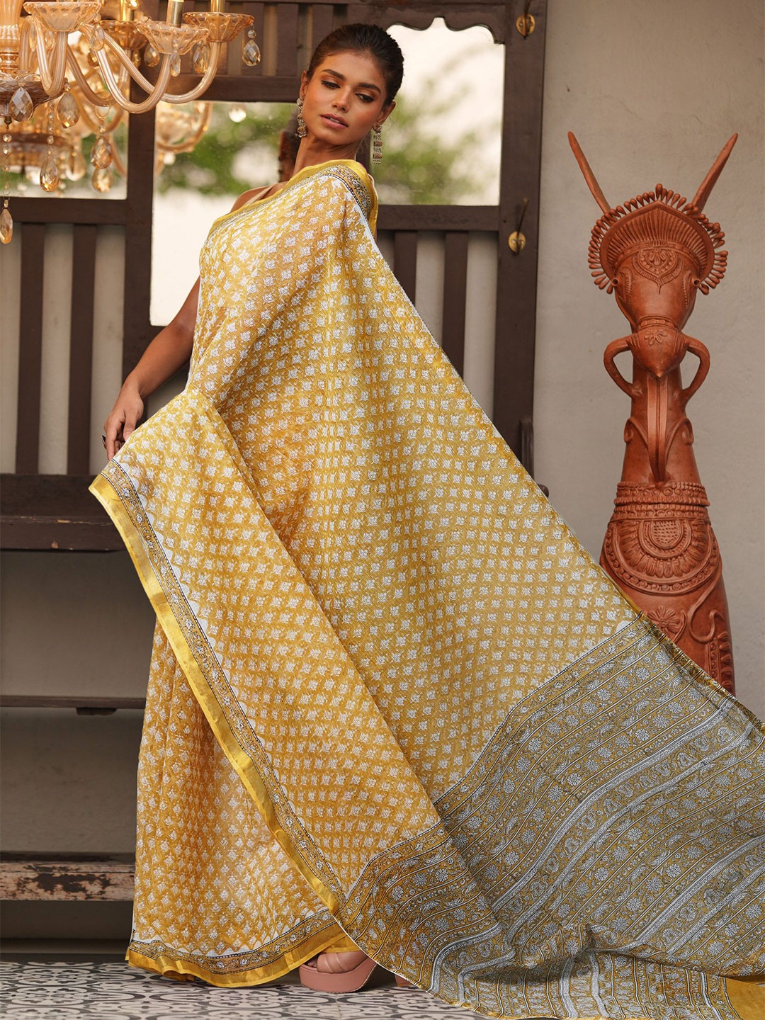 

Unnati Silks Ethnic Motifs Zari Handloom Kota Saree, Yellow
