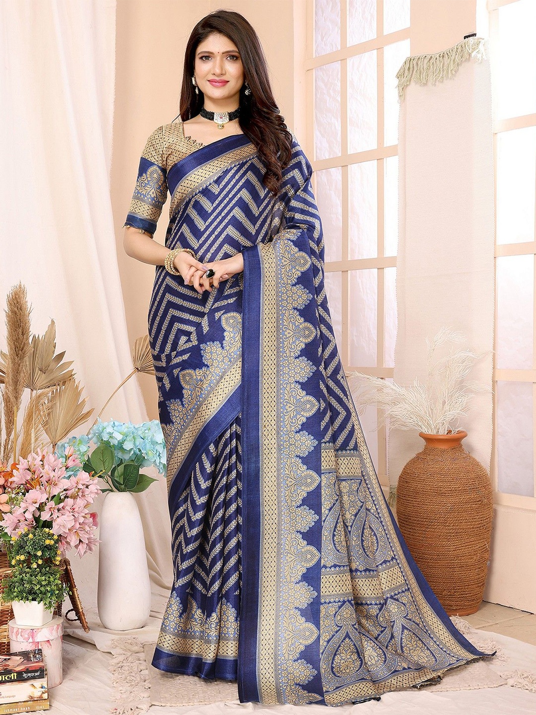 

KALINI Chevron Printed Saree, Navy blue
