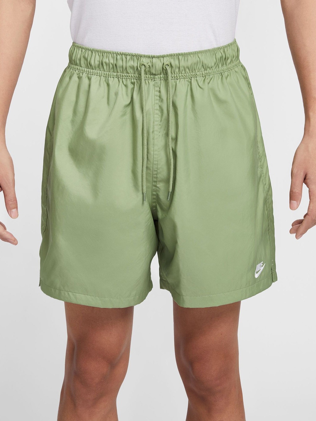 

Nike Club Men's Woven Flow Shorts, Green
