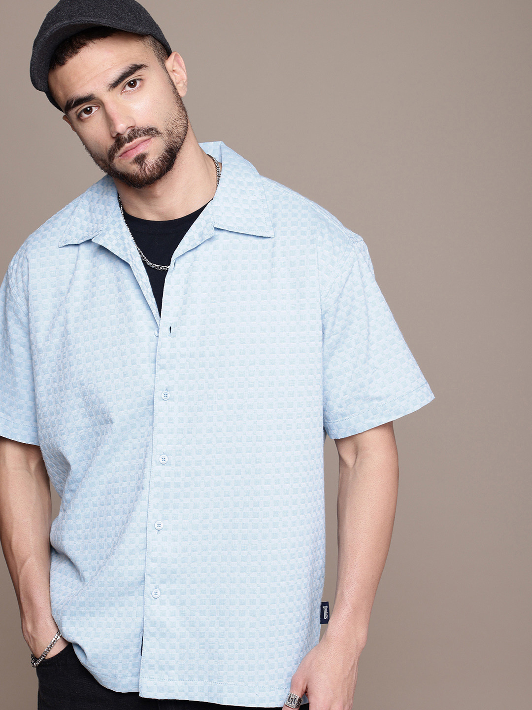 

Roadster Men Textured Casual Shirt, Blue