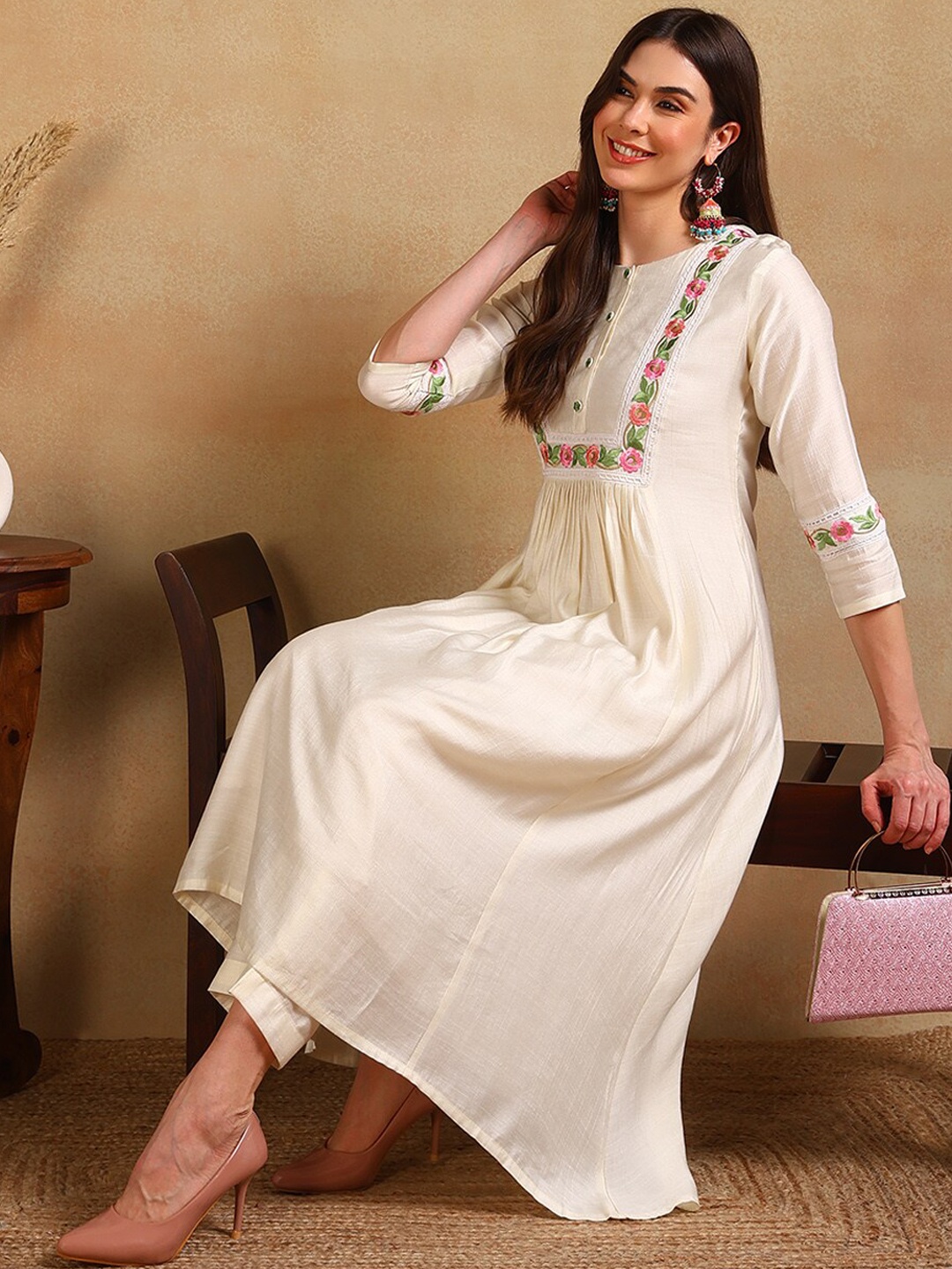 

KALINI Floral Yoke Design Anarkali Kurta, Off white