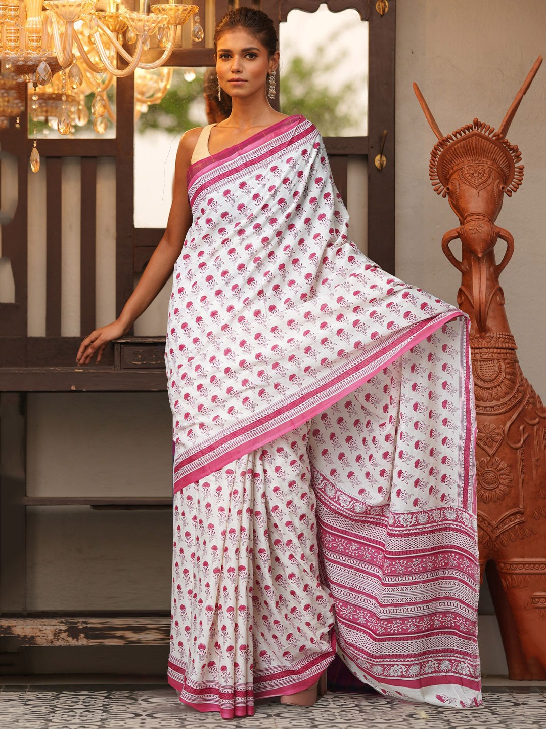 

Unnati Silks Ethnic Motifs Pure Cotton Handloom Block Print Saree, White