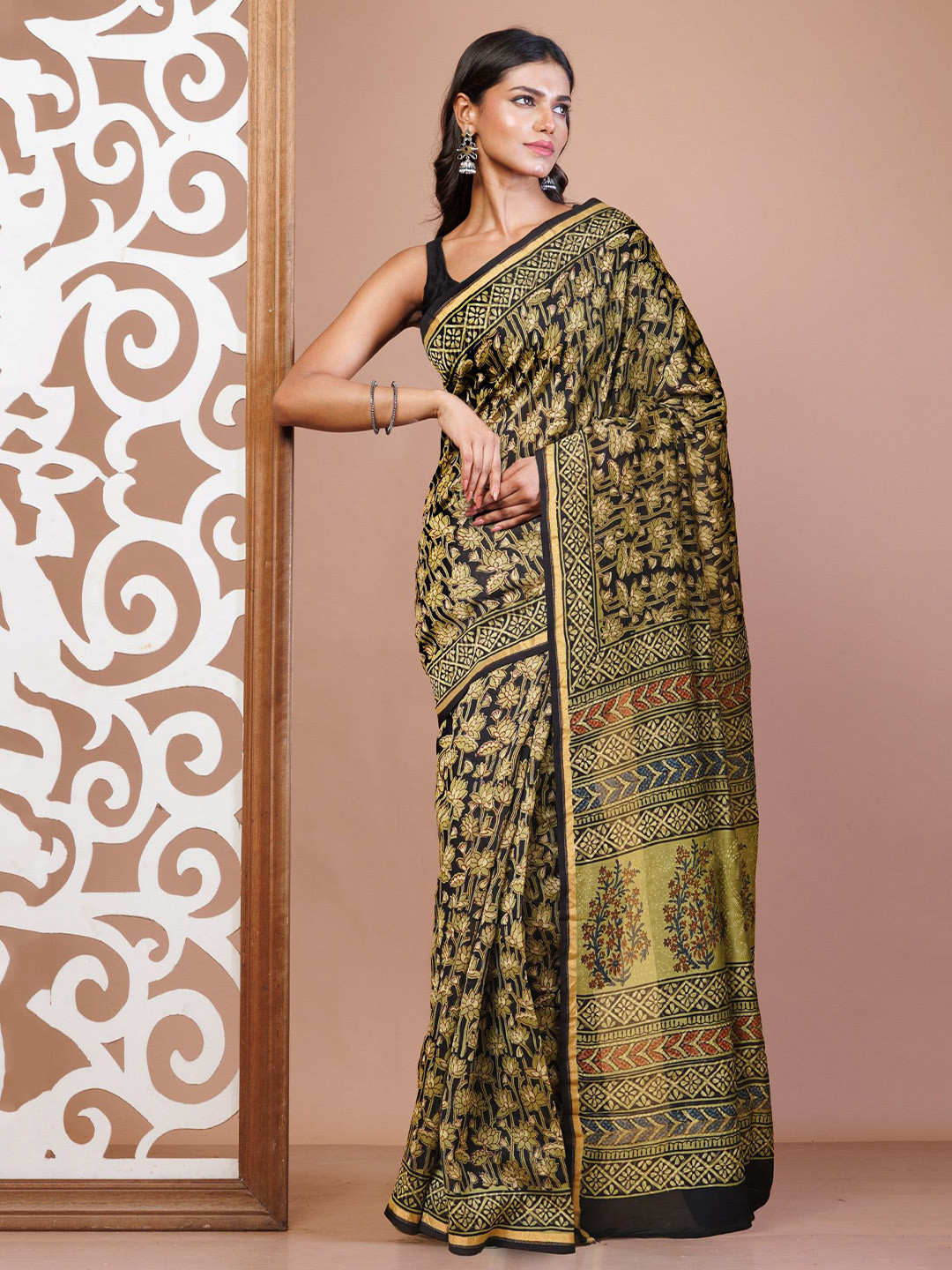 

Unnati Silks Kalamkari Zari Handloom Bagru Chanderi Saree, Black
