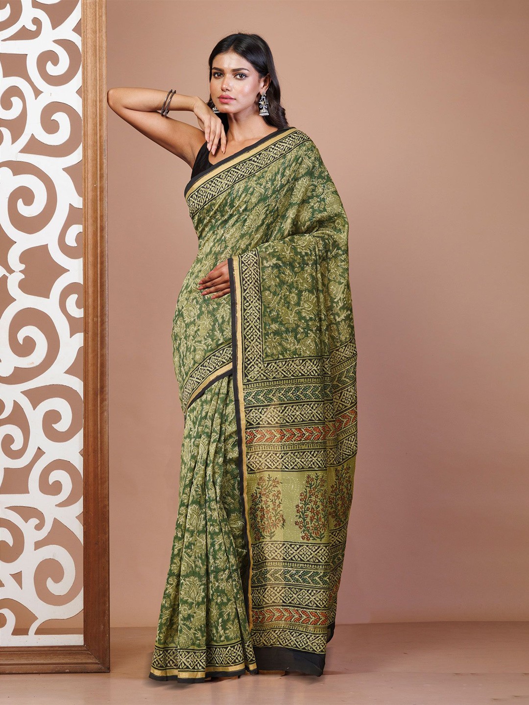 

Unnati Silks Kalamkari Handloom Bagru Saree, Green