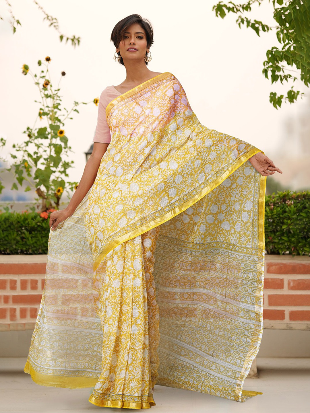 

Unnati Silks Ethnic Motifs Pure Cotton Handloom Kota Saree, Yellow