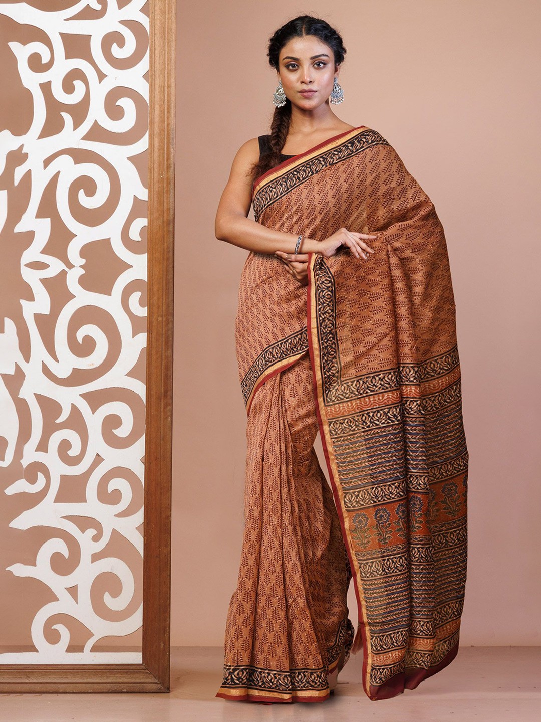 

Unnati Silks Ethnic Motifs Handloom Chanderi Saree, Brown