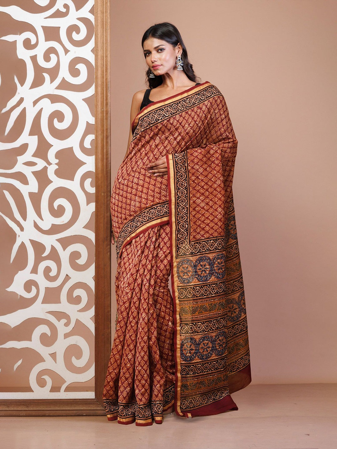 

Unnati Silks Ethnic Motifs Handloom Chanderi Saree, Red