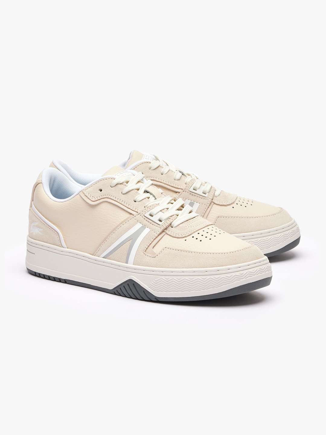 

Lacoste Men Suede Sneakers, White
