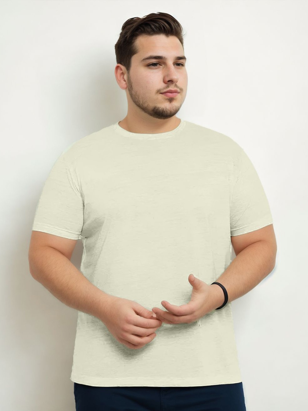 

NOBERO Plus Size Round Neck Short Sleeves Cotton Regular T-shirt, Off white