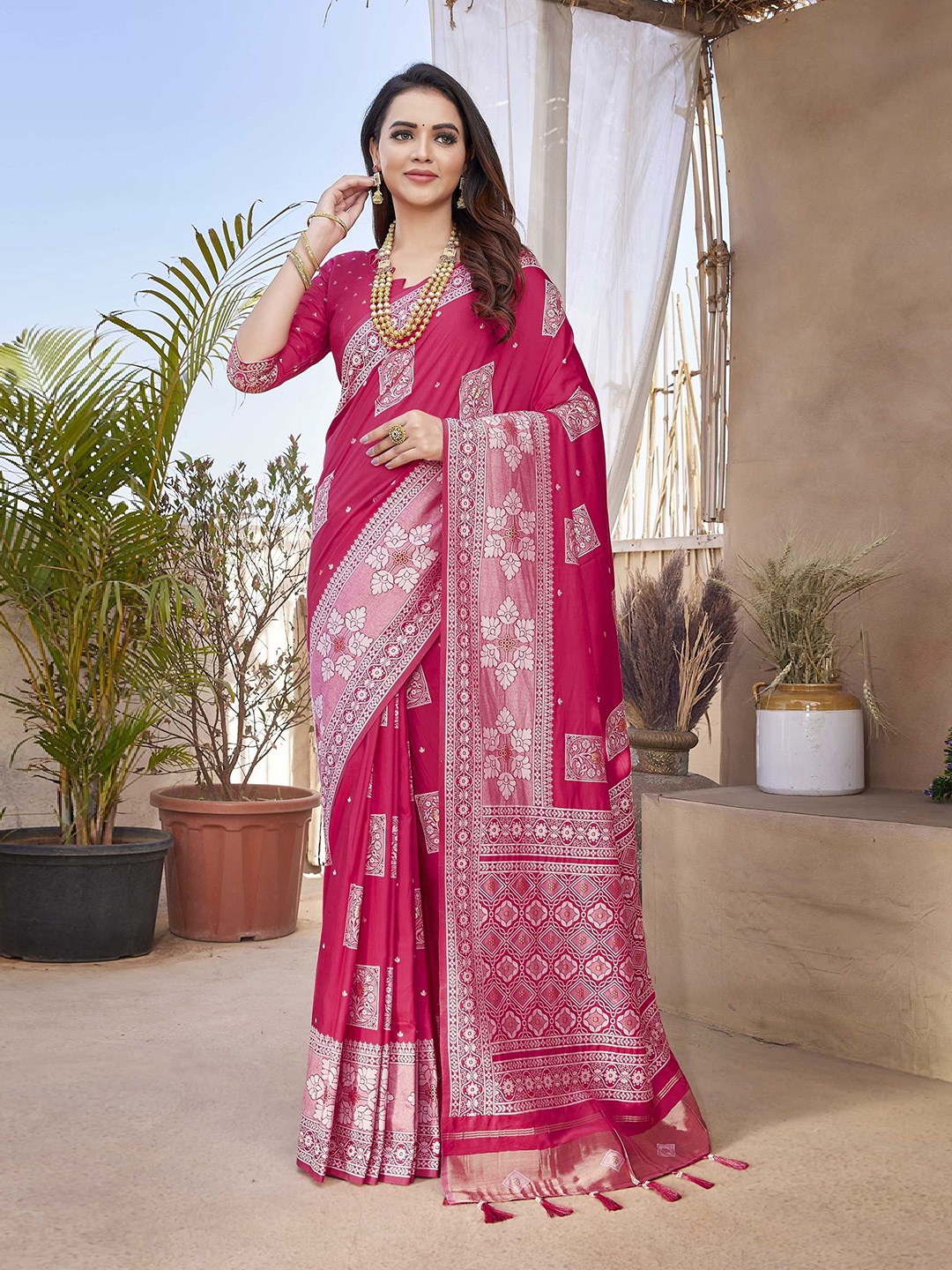 

Panzora Woven Design Zari Banarasi Saree, Pink