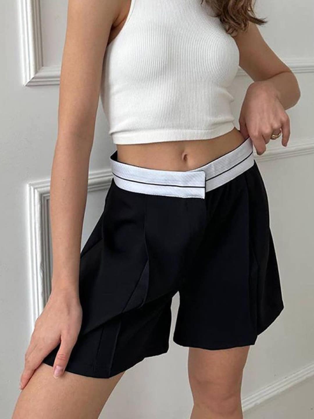 

StyleCast Women Black Loose Fit High-Rise Shorts