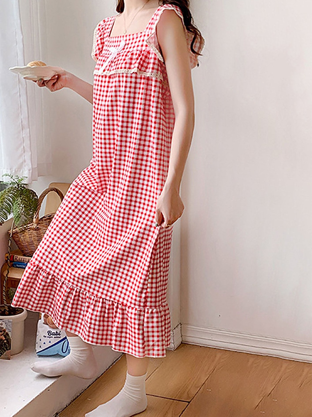 

LULU & SKY Checked Square Neck Nightdress, Red
