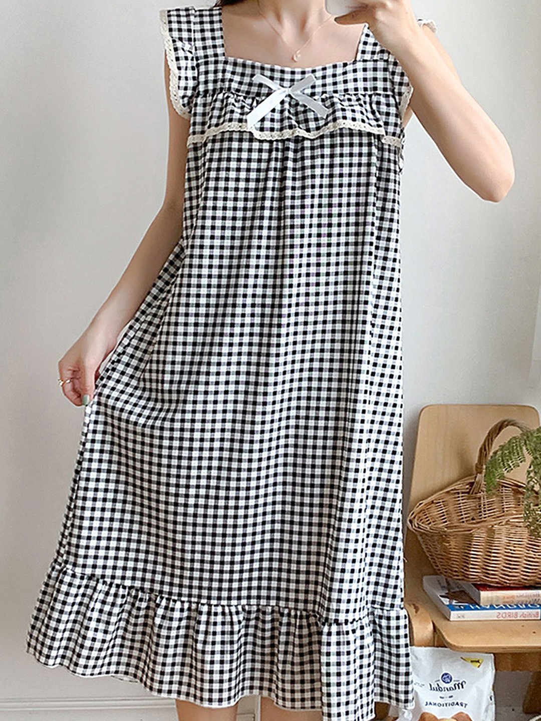 

LULU & SKY Checked Square Neck Nightdress, Black