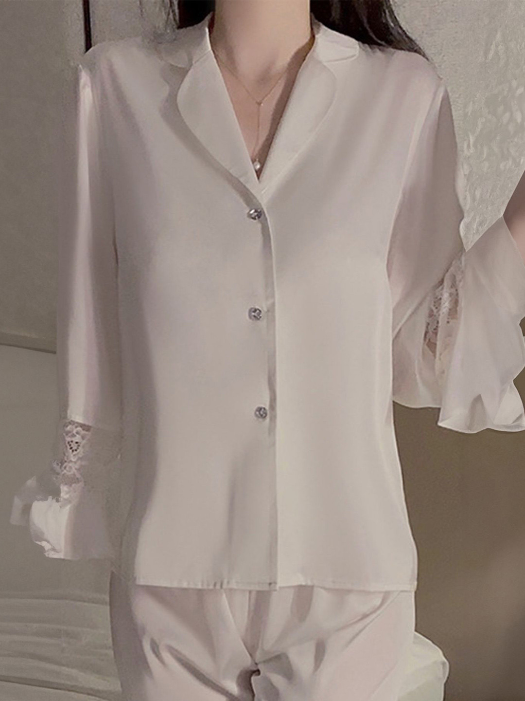 

LULU & SKY Women Night suit, White