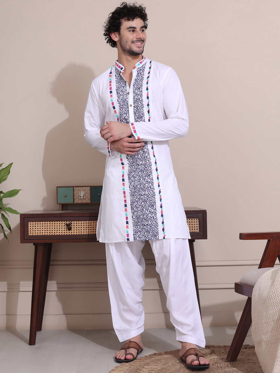 

MIDAV Mandarin Collar Floral Printed Regular Pure Cotton Straight Kurta with Pyjamas, White
