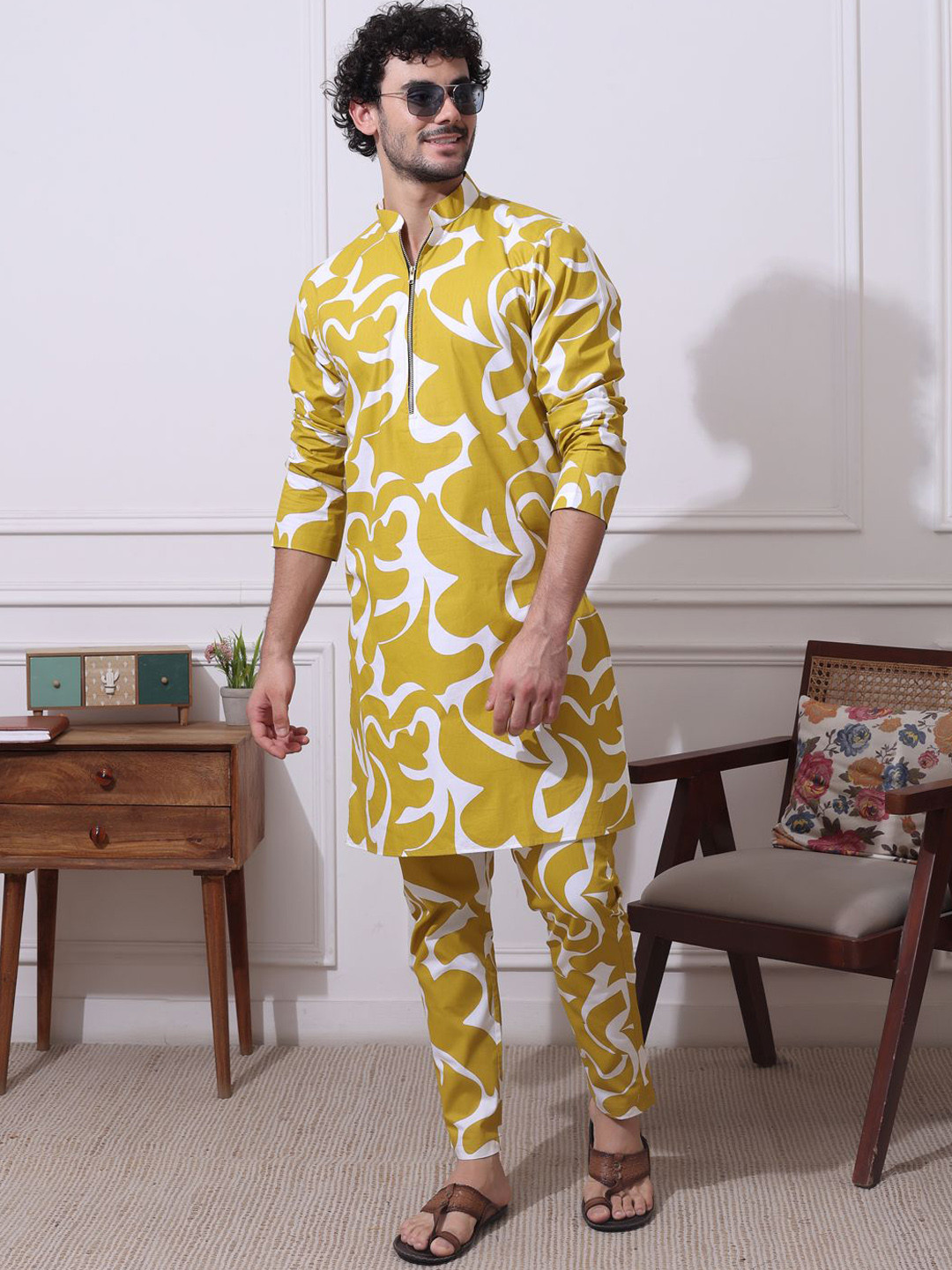 

MIDAV Mandarin Collar Printed Regular Pure Cotton Straight Kurta with Trousers, Yellow