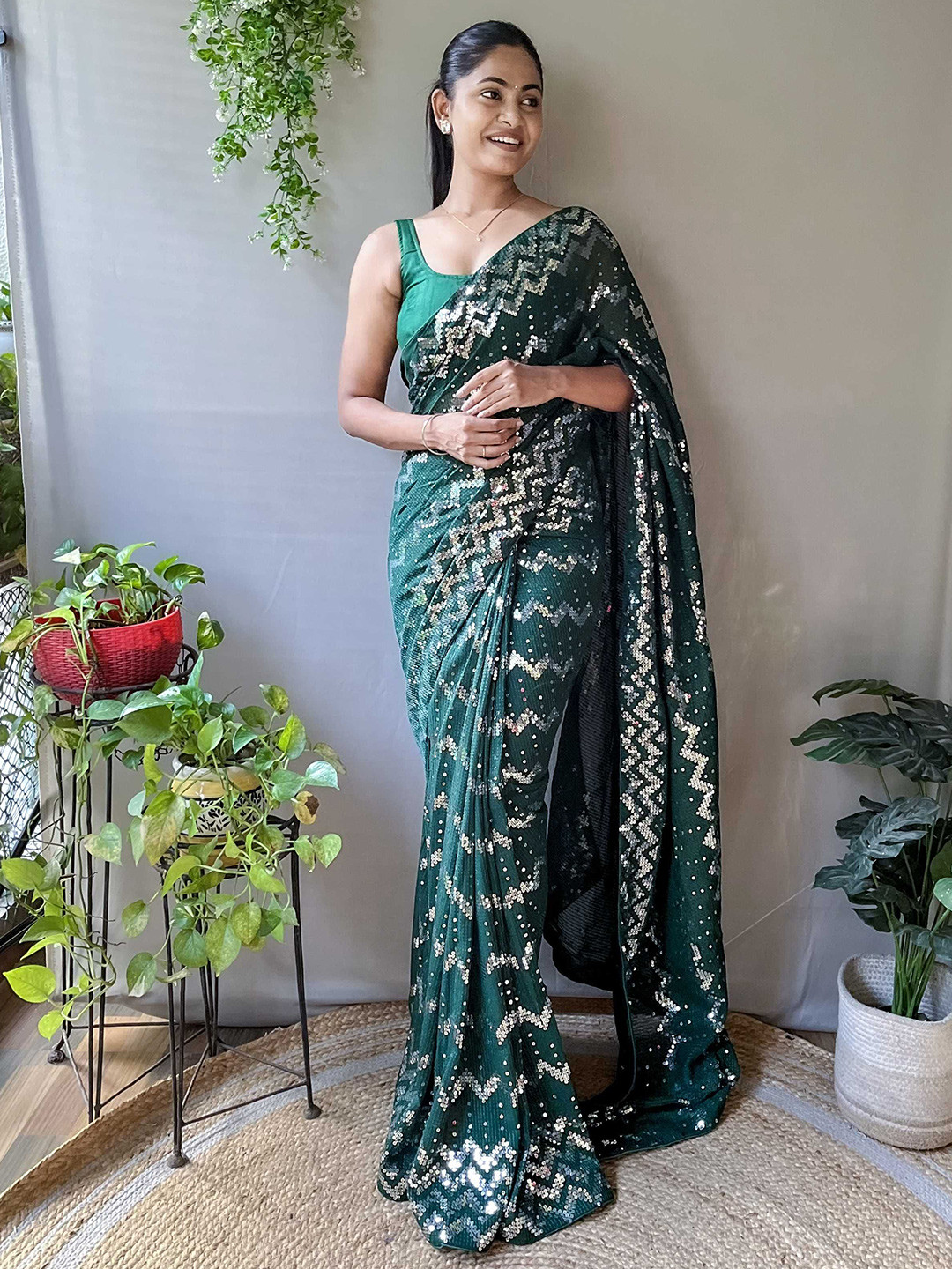 

Panzora Embellished Sequinned Saree, Green